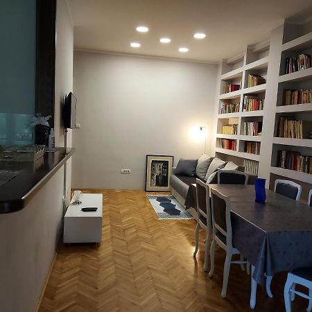 Downtown Apartment In Walk Zone With 3 Bedrooms And Garage Novi Sad Eksteriør billede