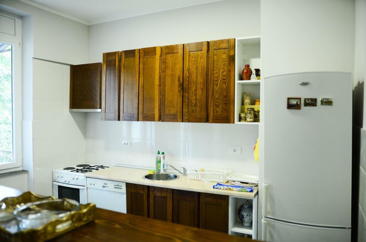 Downtown Apartment In Walk Zone With 3 Bedrooms And Garage Novi Sad Eksteriør billede