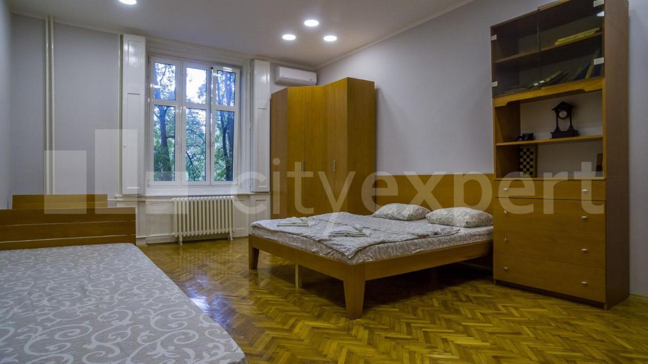 Downtown Apartment In Walk Zone With 3 Bedrooms And Garage Novi Sad Eksteriør billede
